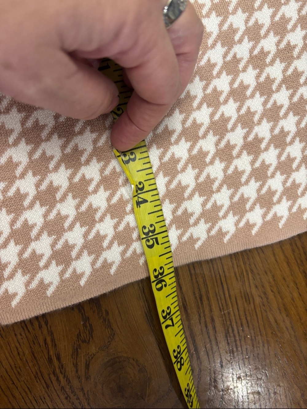 RW & CO Tan and Cream Houndstooth Coatigan - Picture 9 of 9